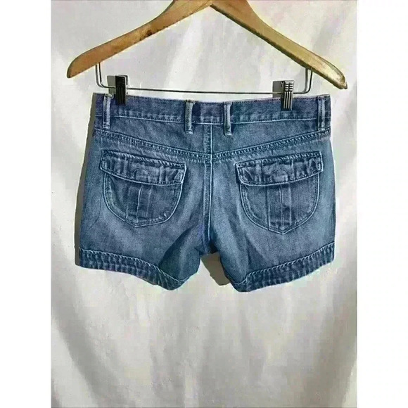 Old Navy Women’s Size 4 Mid Rise Denim Shorts Light Wash - Picture 5 of 8